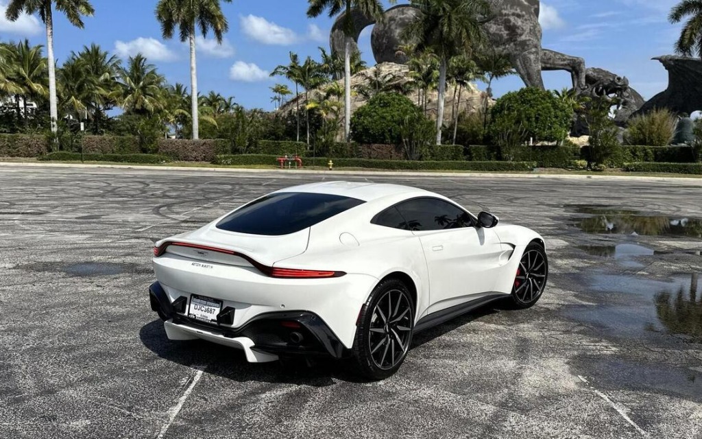 Aston Martin Vantage