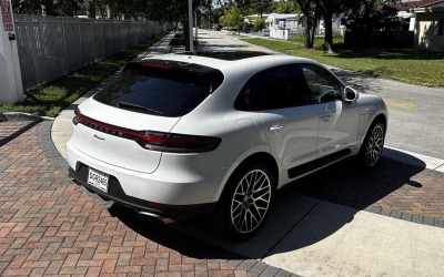 Porsche  Macan