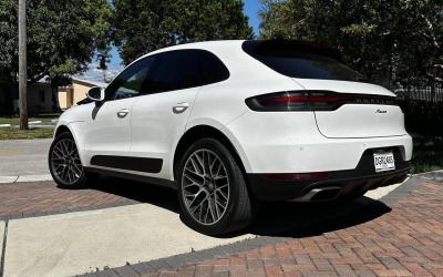 Porsche  Macan